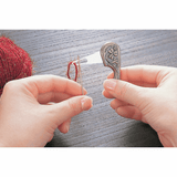 Clover Antique Yarn Threader