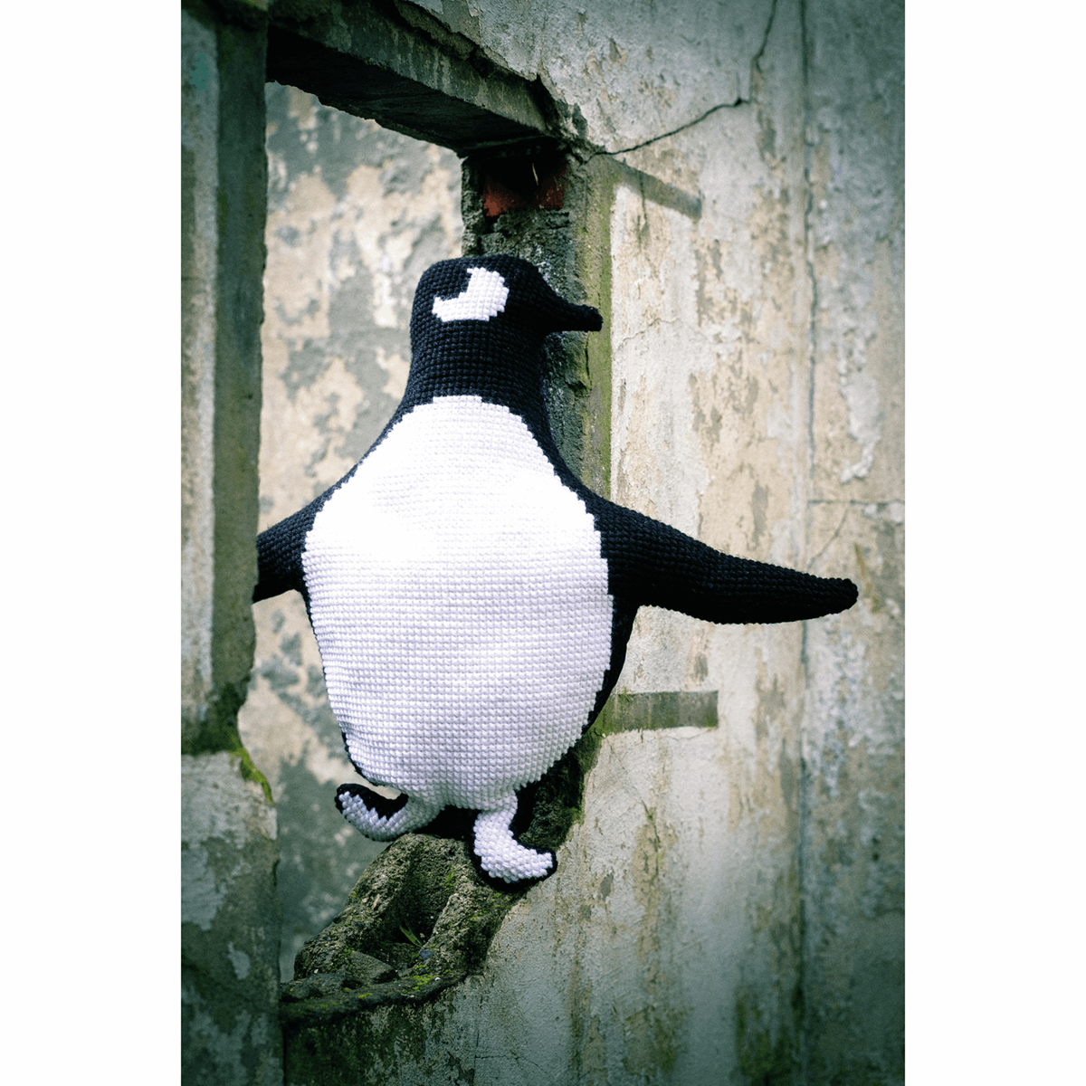 Vervaco Cross Stitch Cushion Kit - Eva Mouton: Penguin