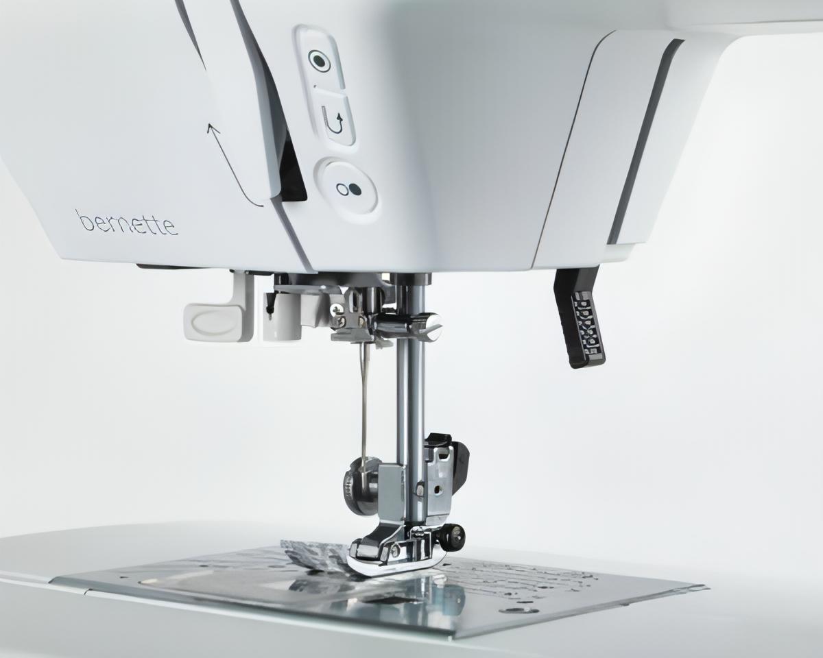 bernette by BERNINA b38 Quilt Edition Sewing Machine