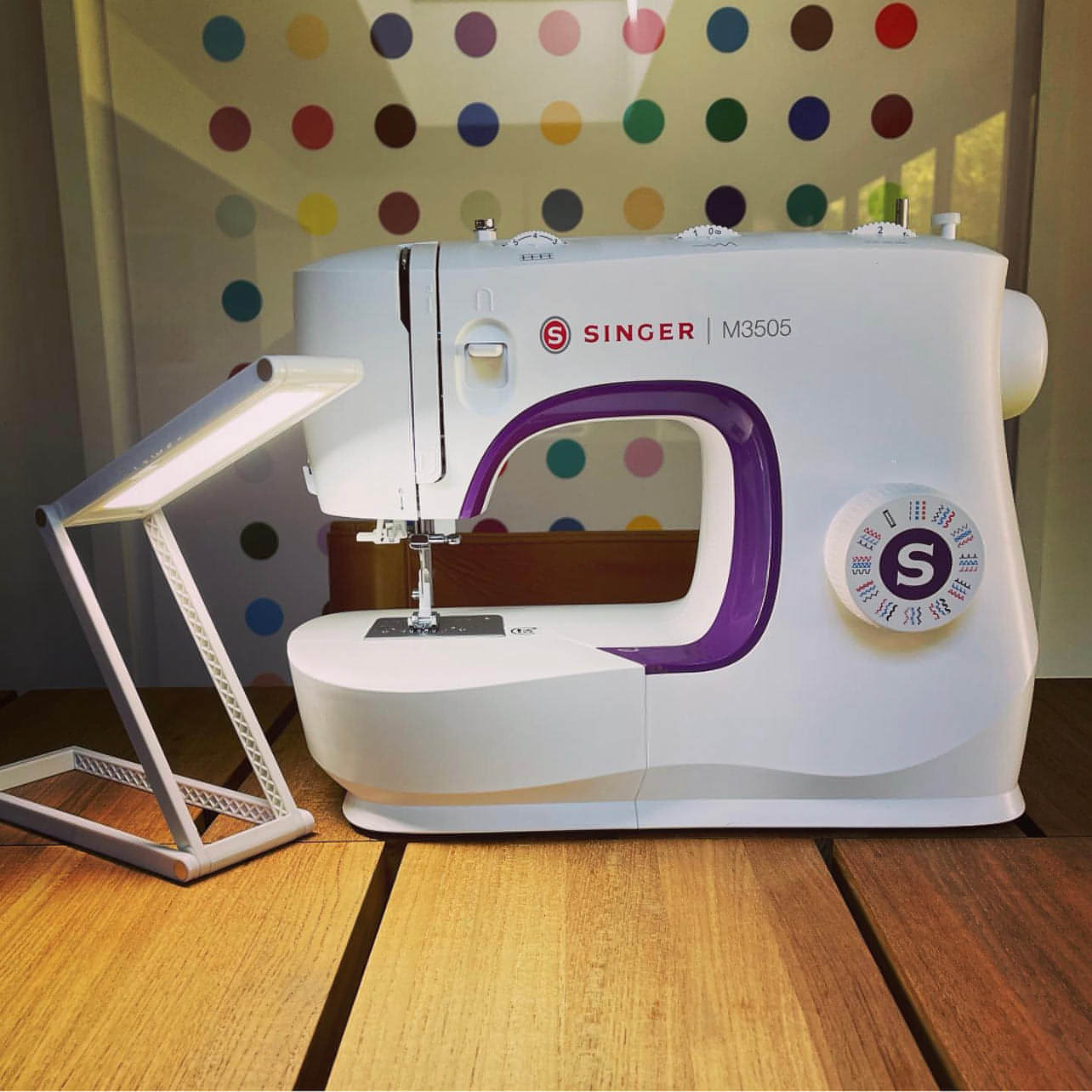 Singer Outlet Foldable LED Lamp - Rechargeable, dimmable and Folds flat, Perfect for extra lighting around a sewing machine or for crafting